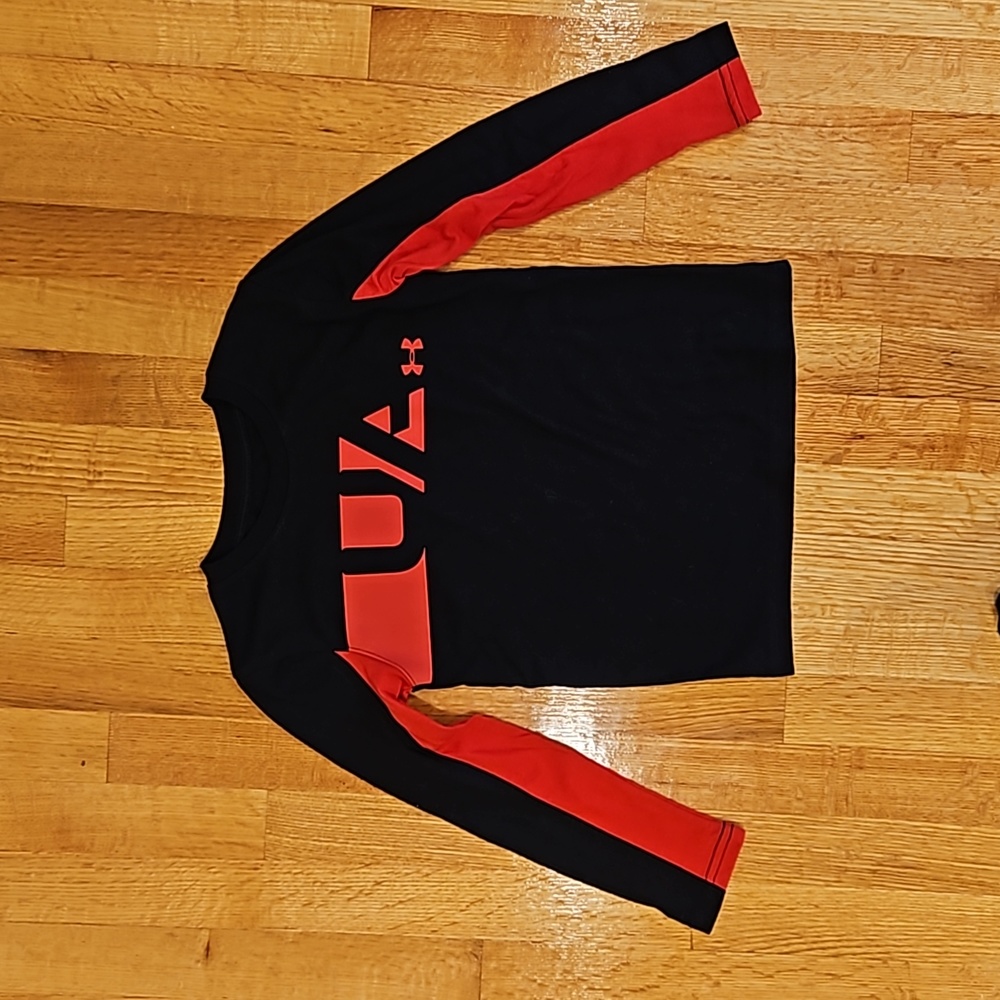 UnderArmour long sleeve cotton t-shirt size 6